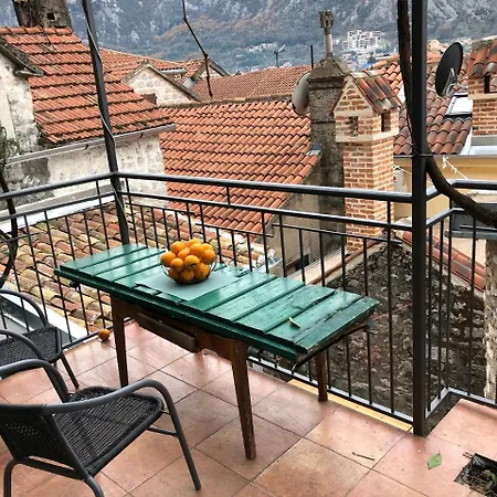 Chic & Stylish With Seaview-Terrace - Kotor Indah Apartment Exterior photo
